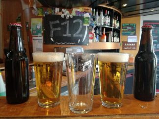 Lustrumglas 12 met Lustrumbier